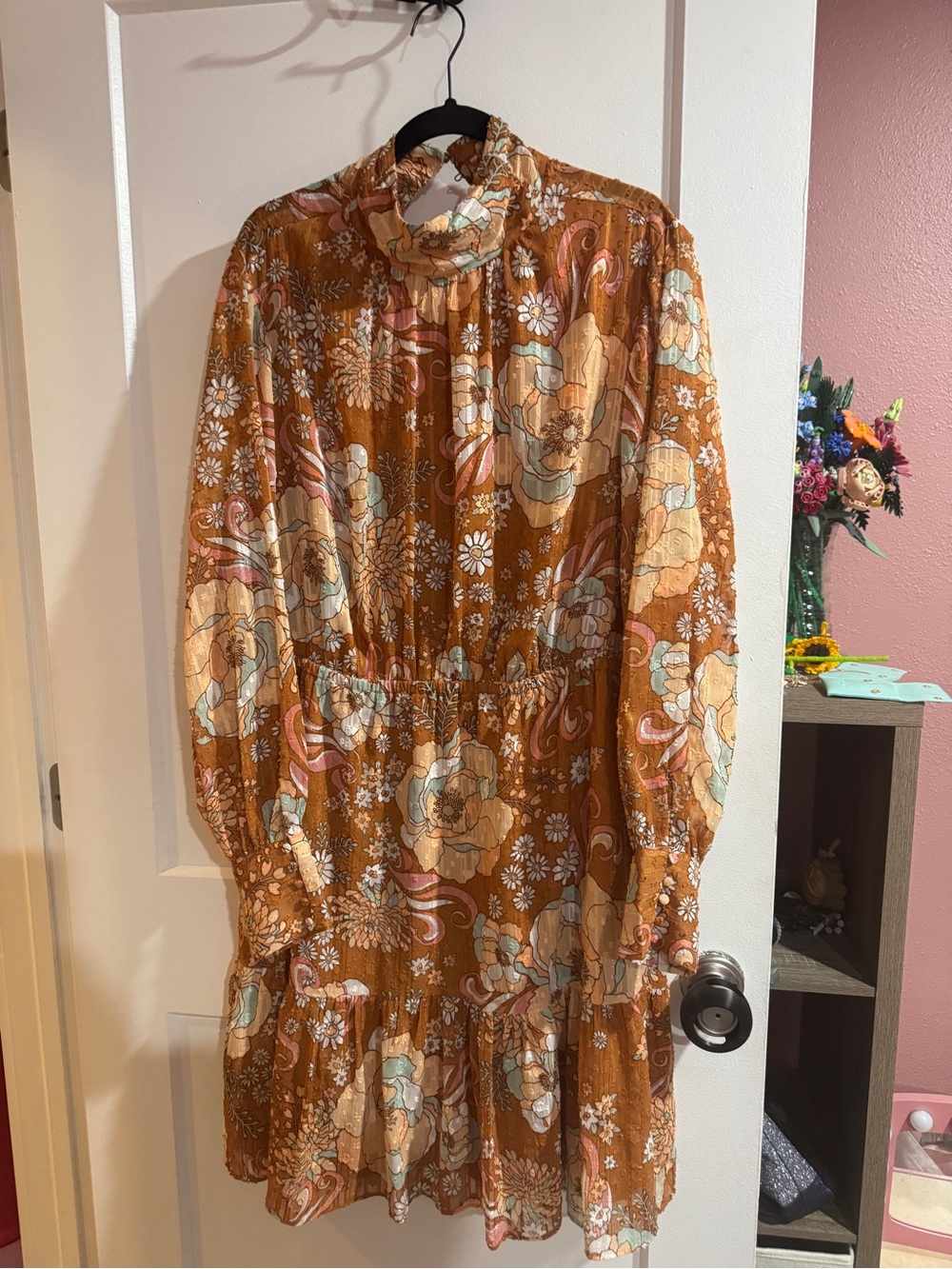Women’s Floral Long-Sleeve Tiered Dress in Rust